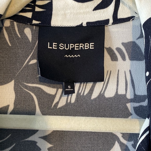 Le Superbe
Beach Club Palm Draped Mini Wrap Dress - Picture 4 of 7